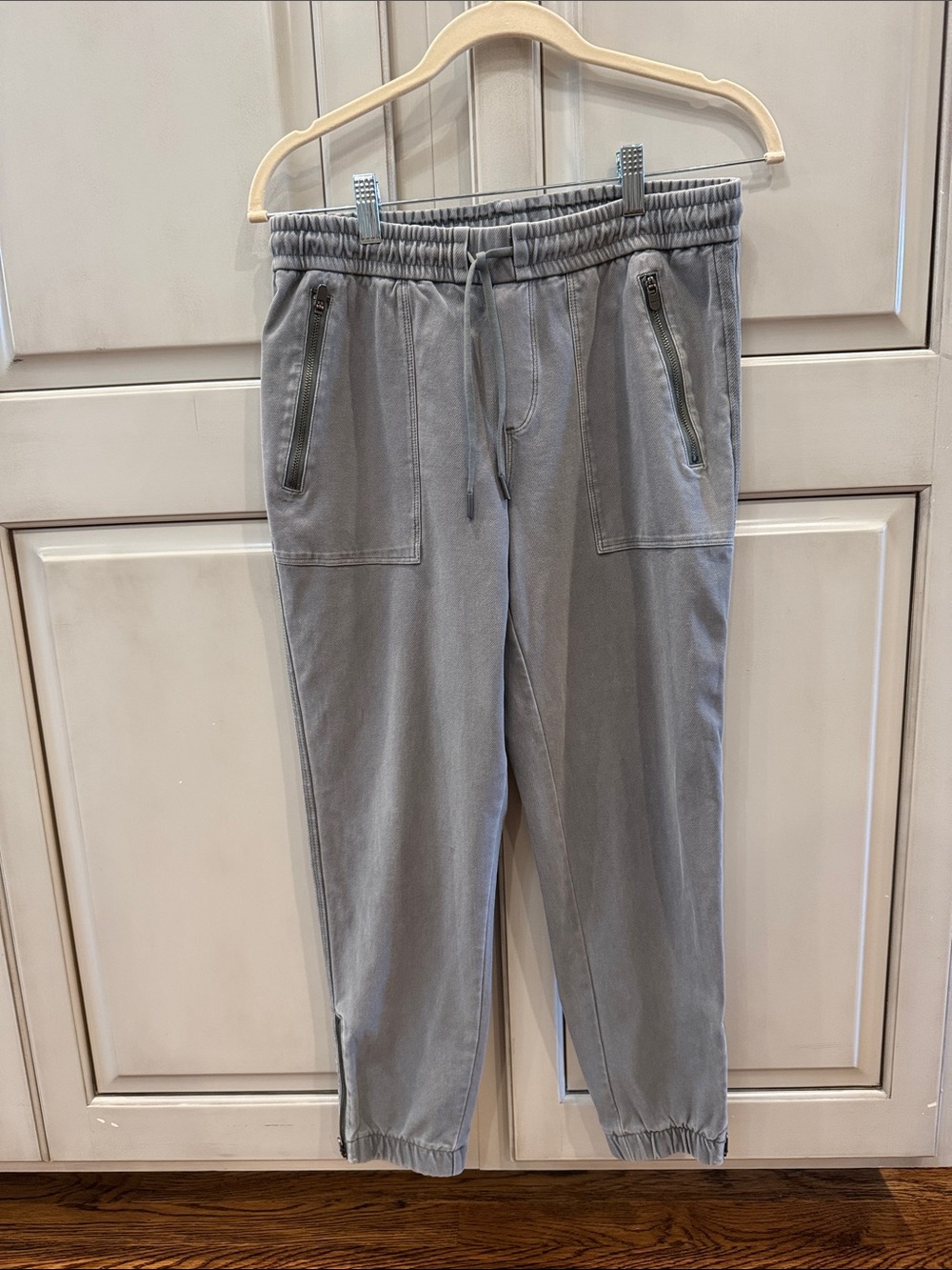 Athleta Gray Drawstring Jogger Pants